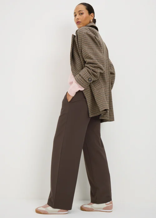 Brown Formal Waistband Trousers - Size 18 31 leg Image 3
