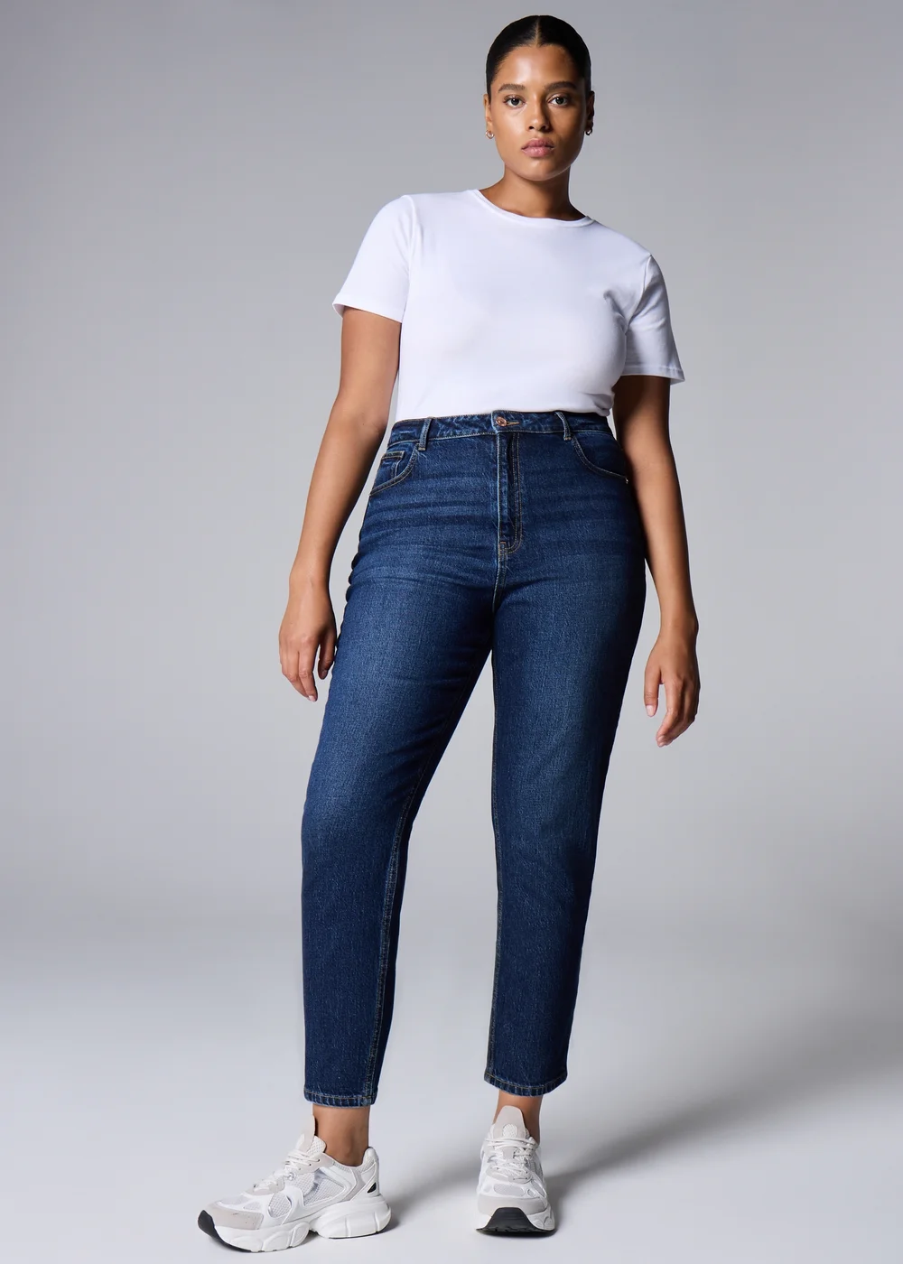 Darkwash Ava Mom Jeans - Size 08 29 leg Image 1