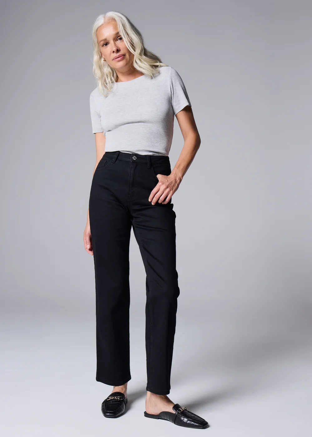 Black Straight Leg Jeans - Size 08 29 leg Image 1