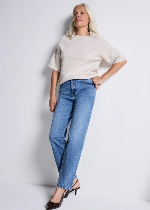 Midwash Straight Leg Jeans - Size 08 29 leg Image 1