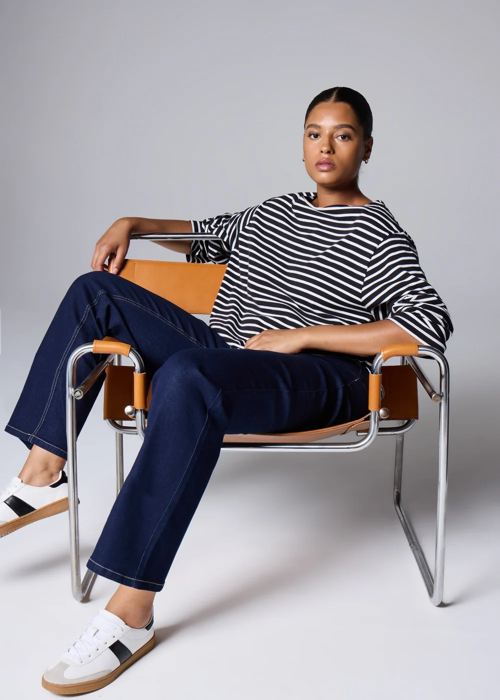 Rinsewash Straight Leg Jeans - Size 08 29 leg Image 2