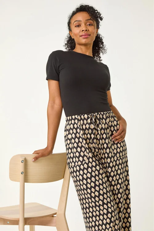 Roman Black Petite Geo Print Wide Leg Stretch Trouser - 16 Image 1
