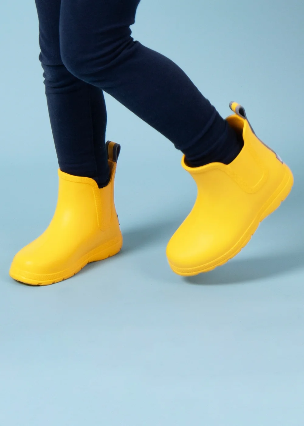 Totes Cirrus Yellow Kids Chelsea Rain Boot - Size 5-6 Image 2