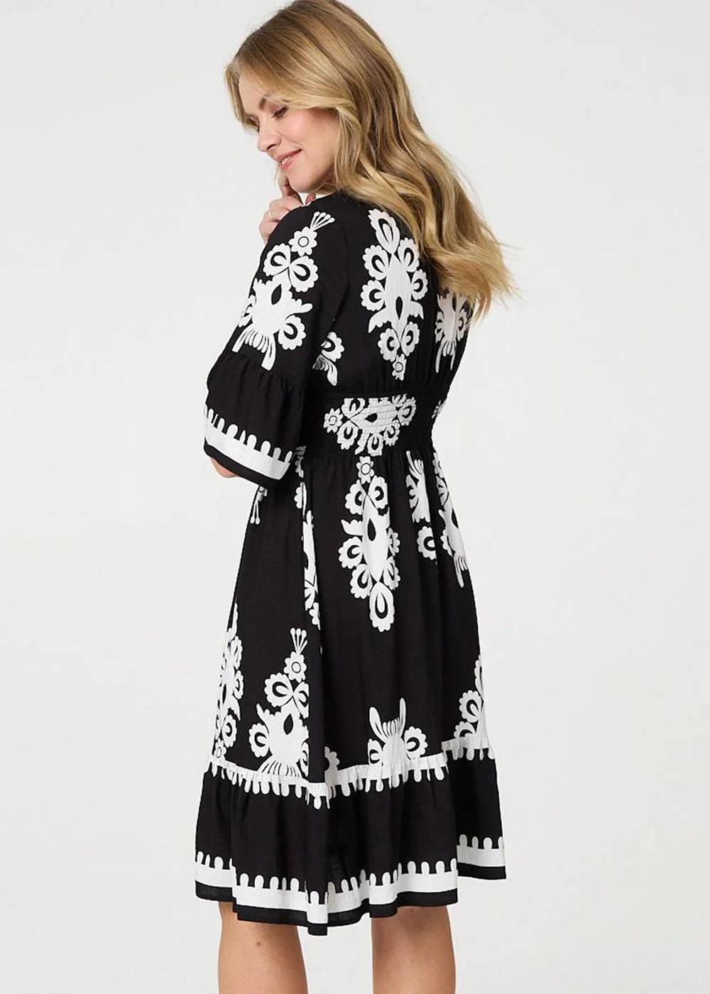 Izabel London Black Ikat Print Relaxed Short Dress - 8 Image 2