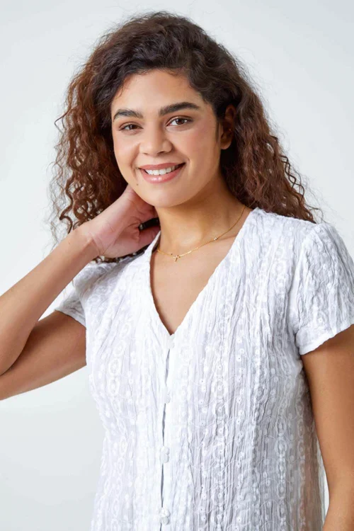 Roman White Cotton Embroidered Crinkle Blouse - Size 20 Image 4