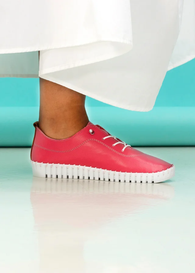 Lunar Raspberry Flamborough Shoe