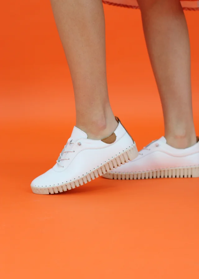 Lunar White Flamborough Shoe