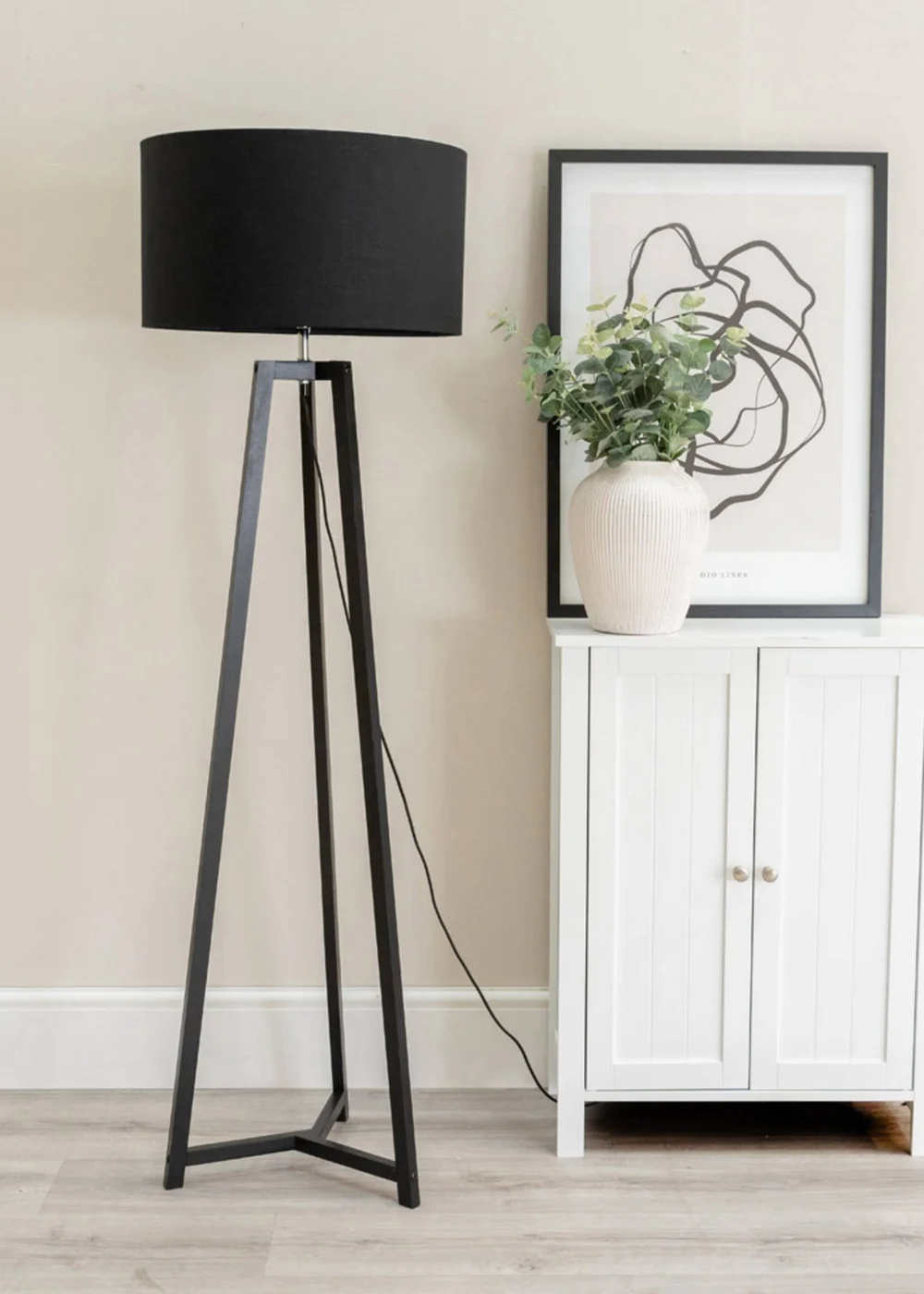 ValueLights Lottie Painted Black Floor Lamp with Large Drum Shade - One Size Image 1