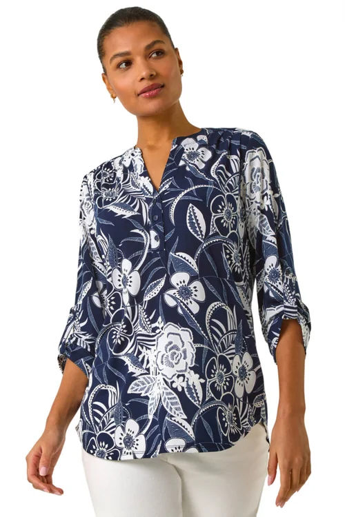 Roman Navy Textured Floral Print V-Neck Stretch Shirt - Size 14 Image 1
