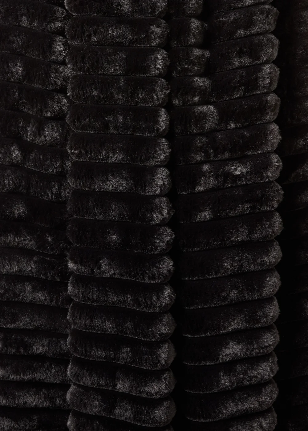 Black Ribbed Faux Fur Throw Image 2