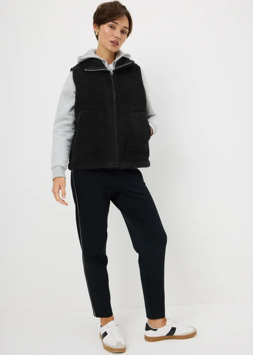 Black Borg Gilet - XL Image 2