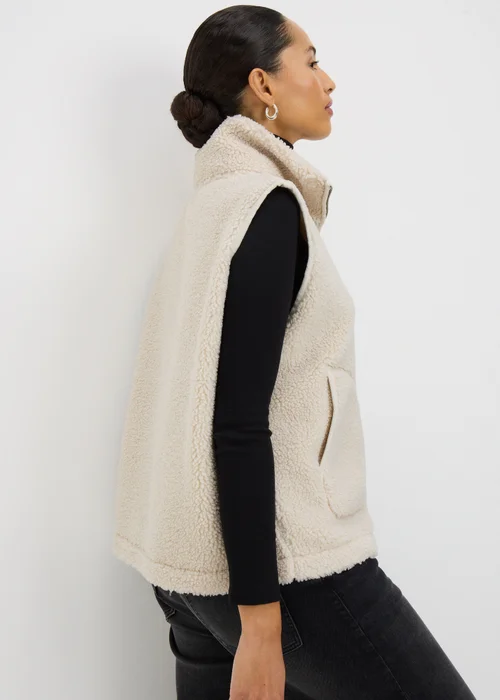 Cream Borg Gilet - L Image 3