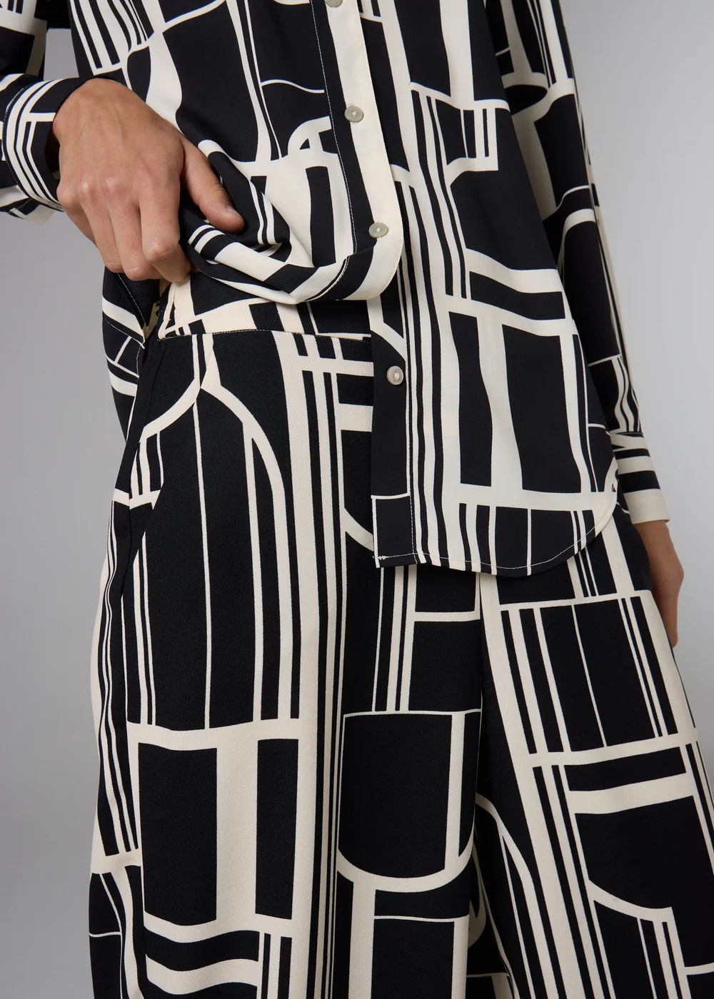 Et Vous Black Geo Monochrome Straight Leg Co Ord Trousers - Size 8 Image 2