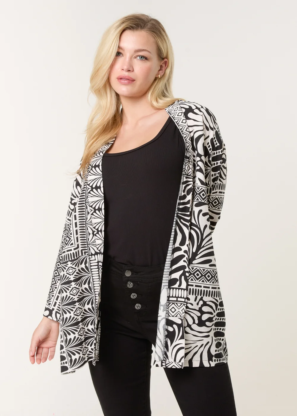 Blue Vanilla Black Kimono With Geometric Print - Small/Medium Image 1