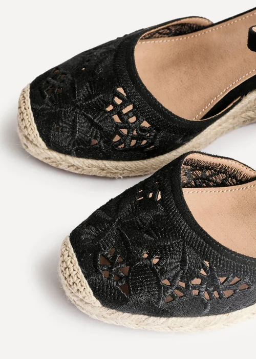 Linzi Kayla Black Closed Toe Wedge - Size 5 Image 4