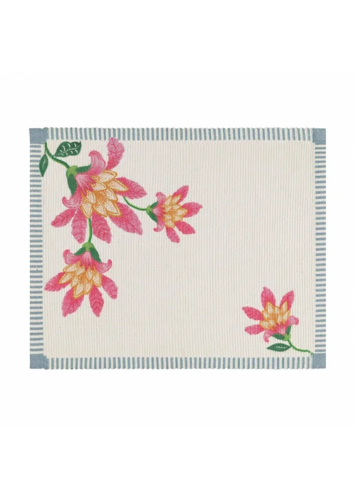 Wylder Nature Red Claudia Indoor/Outdoor Placemats - One Size Image 4