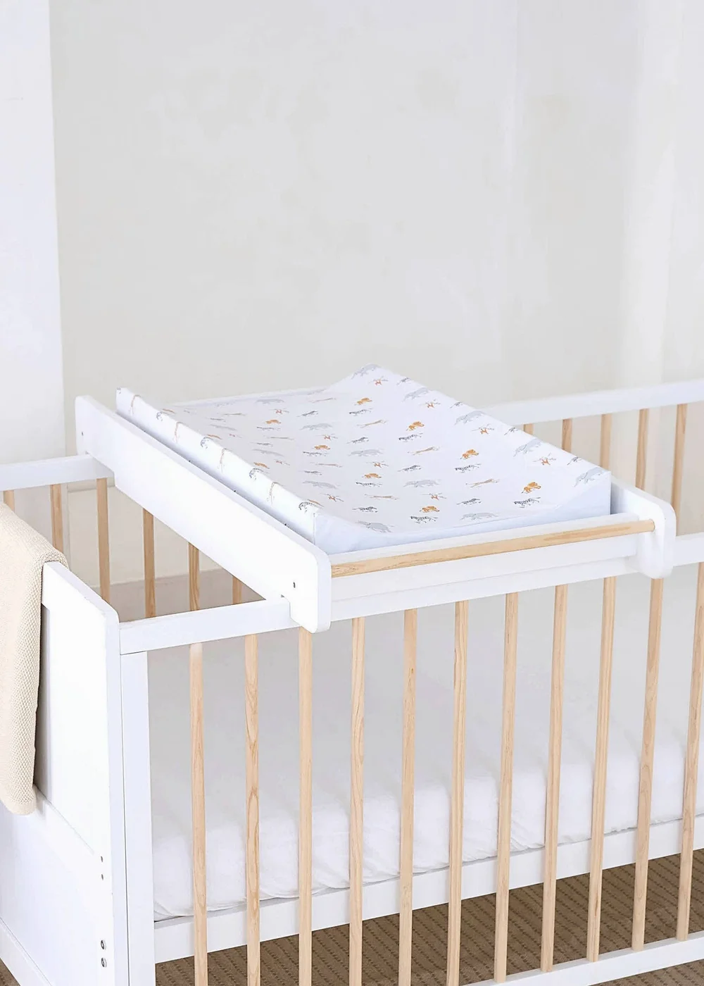Clair de Lune White Essential Cot Top Changer - One Size Image 2