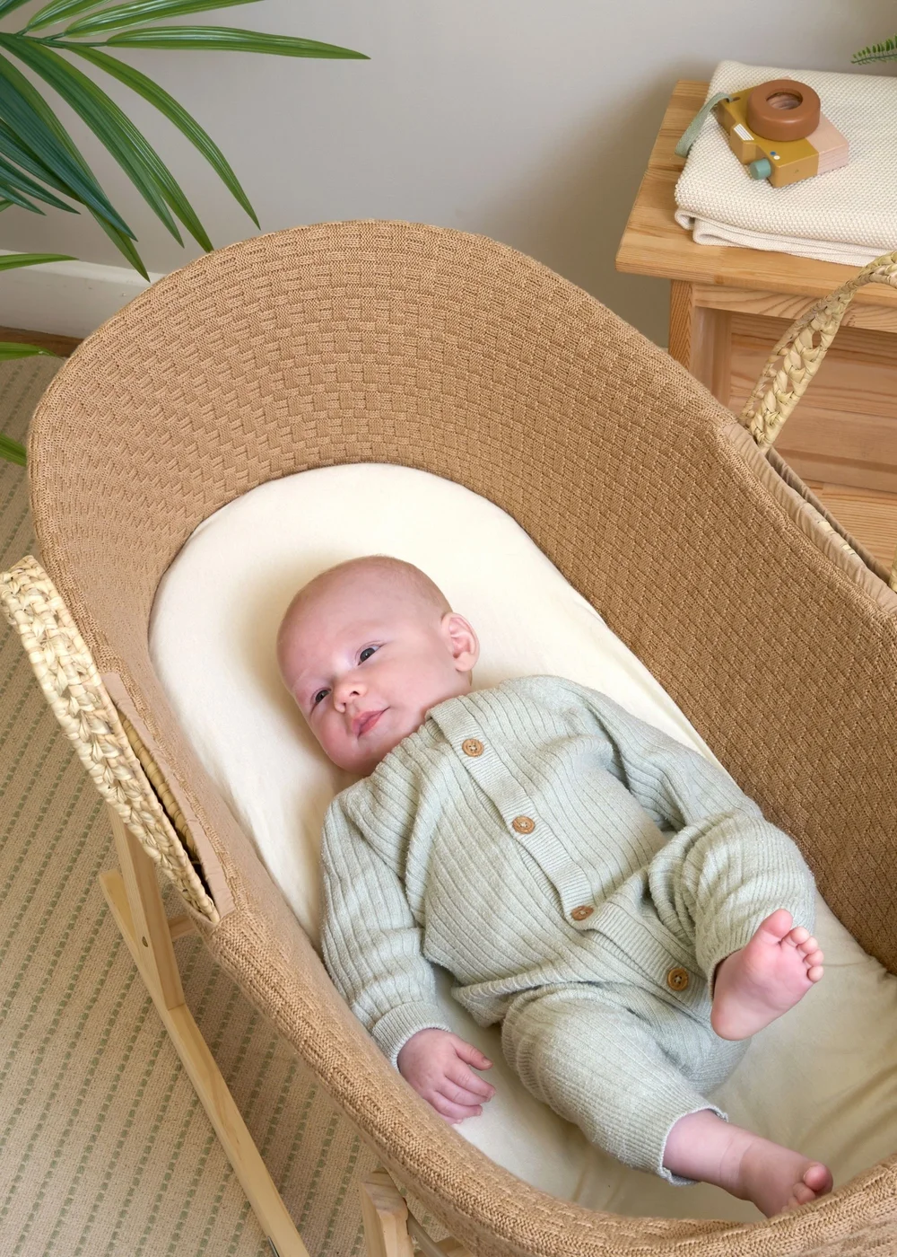 Clair de Lune Organic Biscuit Knitted Moses Basket - 0-6 Months Image 2