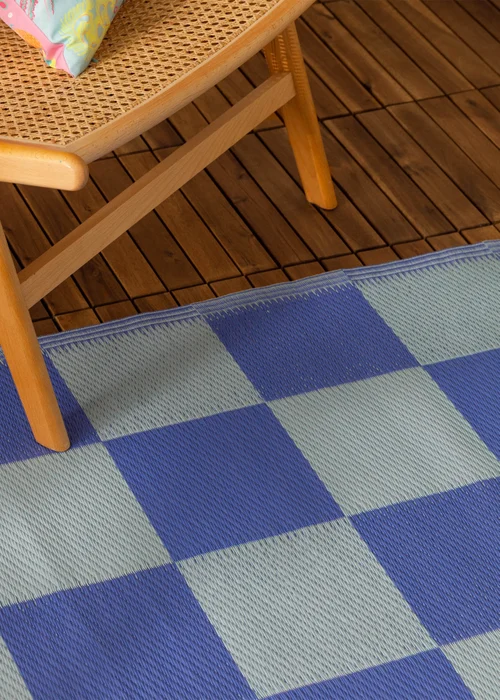 furn. Blue Checkerboard Outdoor Rug - 120 x 180cm Image 2