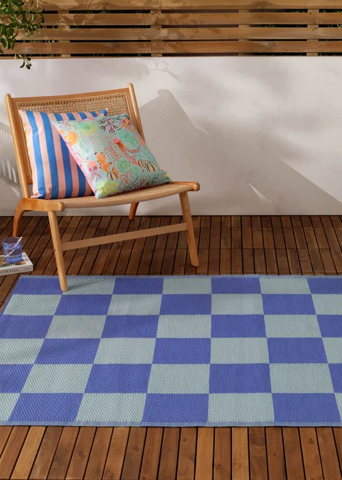 furn. Blue Checkerboard Outdoor Rug - 120 x 180cm Image 1