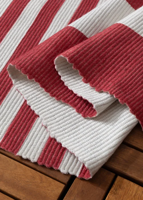 furn. Red Deck Stripe Printed Indoor/Outdoor Rug - 120 x 170 Image 4