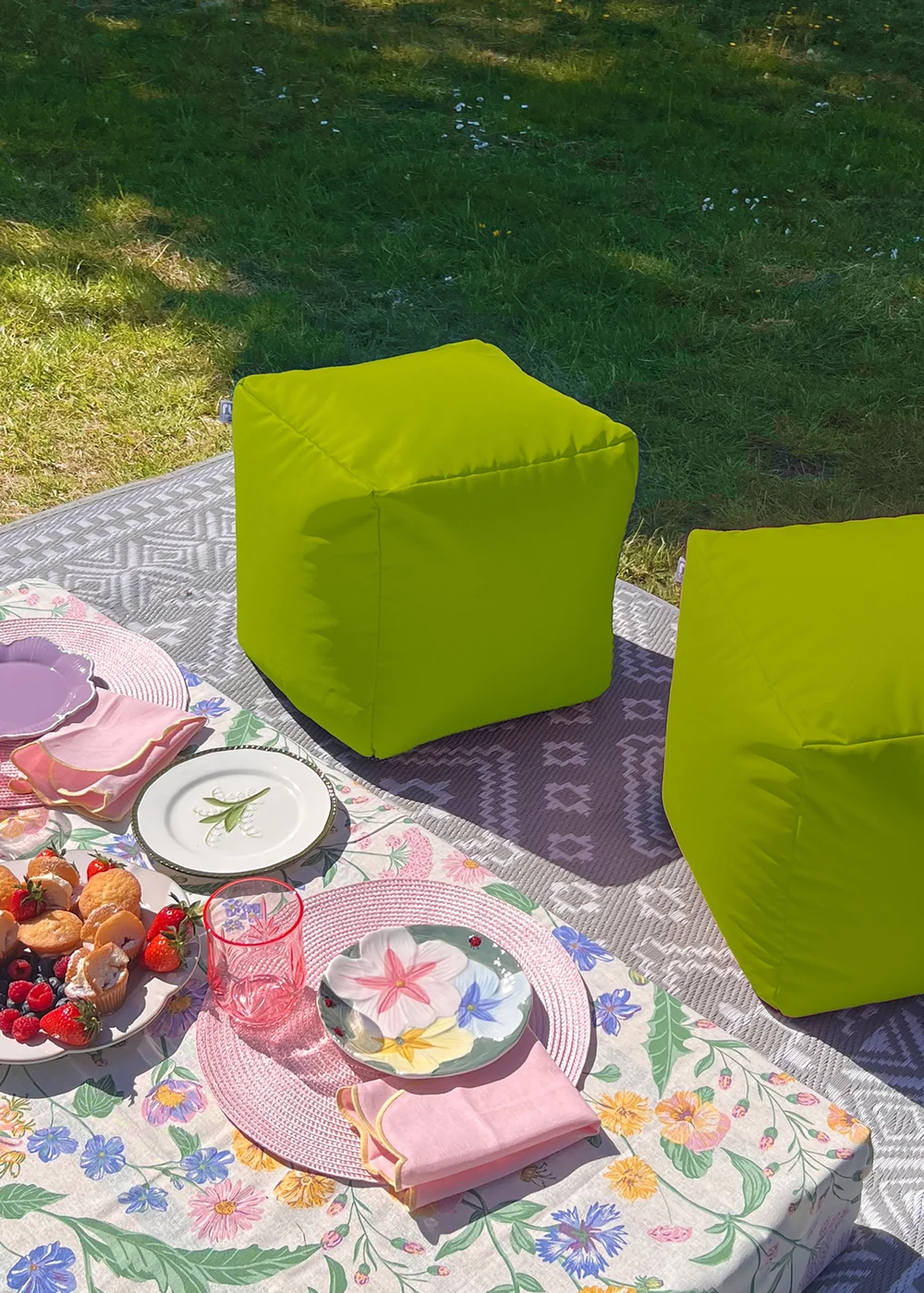 rucomfy Indoor/Outdoor Cube Olive Green Beanbag - One Size Image 1