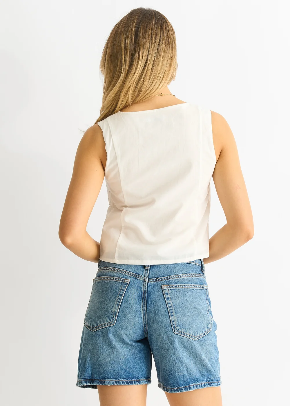 Gini London White Tie Front Broderie Waistcoat - 16 Image 2