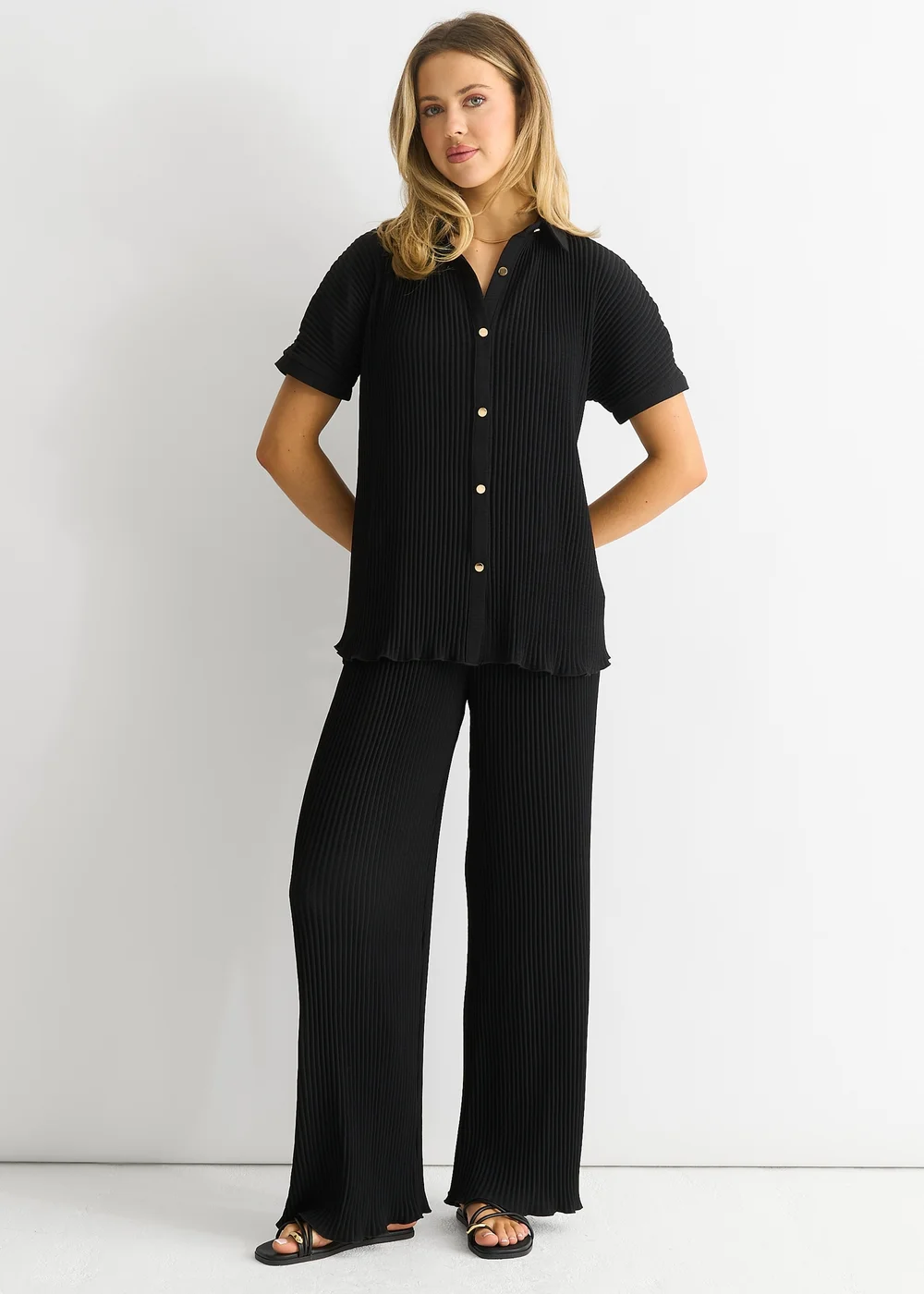Gini London Black Plisse Short Sleeve Oversized Shirt - S/M Image 4