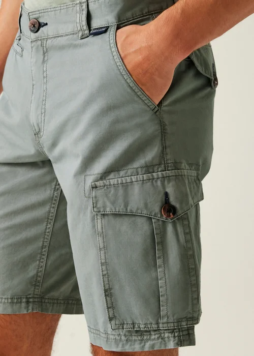 Regatta Storm Grey Shorebay II Multi-Pocket Shorts - 32 W Image 4
