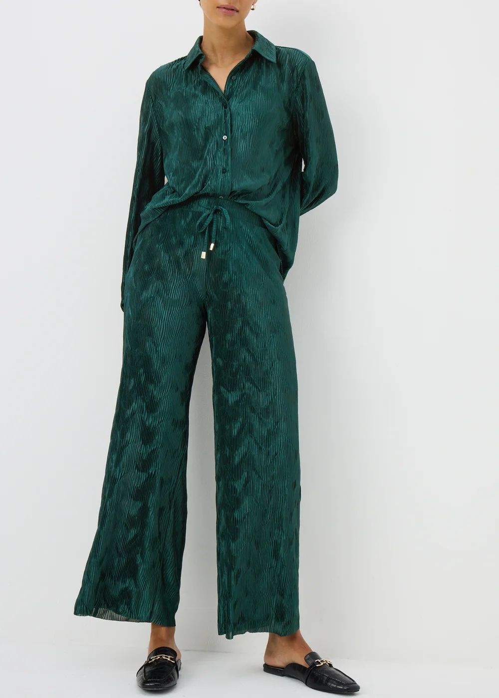 Green Crinkle Plisse Co Ord Wide Leg Trousers - Size 08 29 leg Image 1