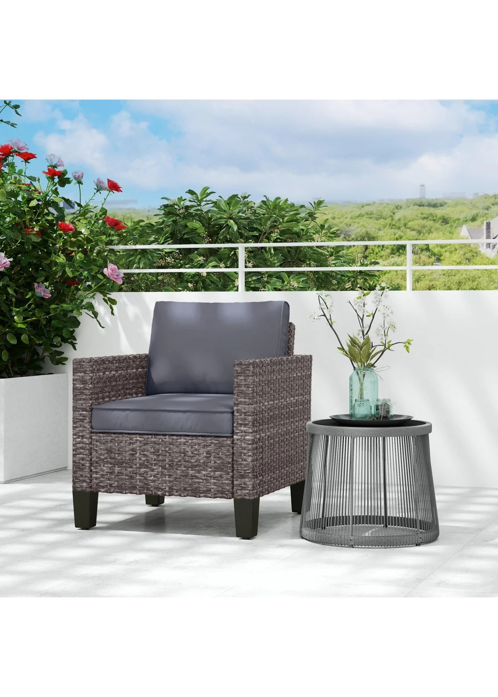 Outsunny Single Rattan Chair Garden Armchair with Cushions - One Size Image 1