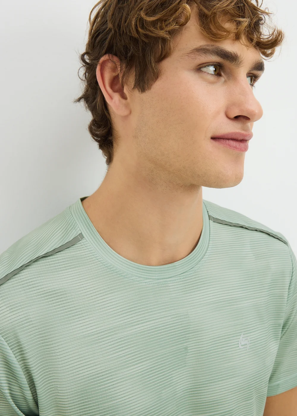 Souluxe Green Printed T-Shirt - Small Image 2