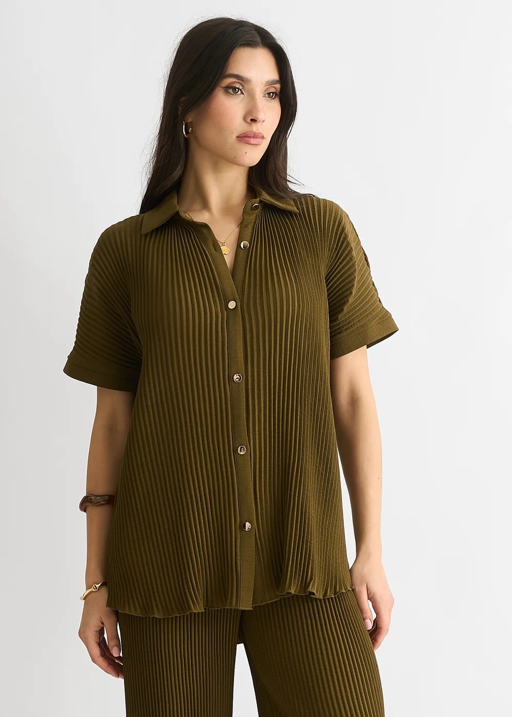Gini London Olive Plisse Short Sleeve Oversized Shirt - Small/Medium Image 1
