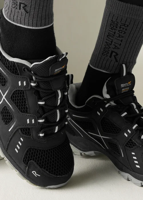 Regatta Black Cyberspace Lady Vendeavour Waterproof Isotex Walking Shoes - Size 5 Image 4