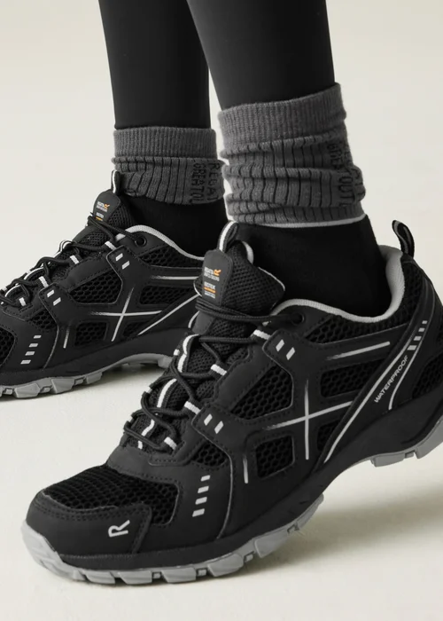 Regatta Black Cyberspace Lady Vendeavour Waterproof Isotex Walking Shoes - Size 5 Image 3