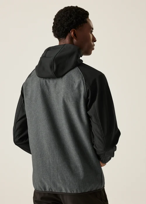 Regatta Black/Grey Arec III Water Repellent Softshell Jacket - Medium Image 2