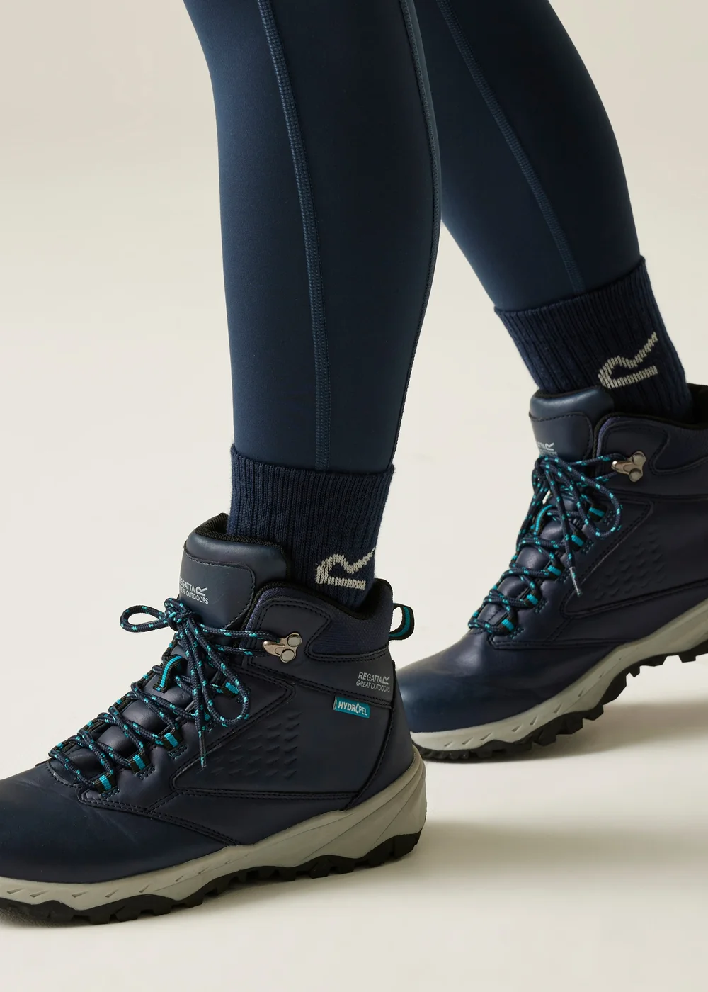 Regatta Ink Holcombe Classic Waterproof Breathable Isotex Walking Boots - Size 4 Image 1