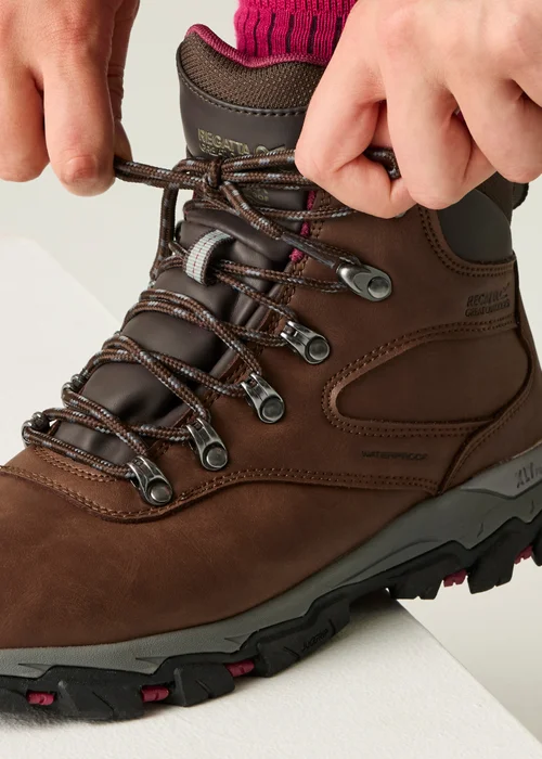 Regatta Chestnut Holcombe Classic Waterproof Breathable Isotex Walking Boots - Size 7 Image 4