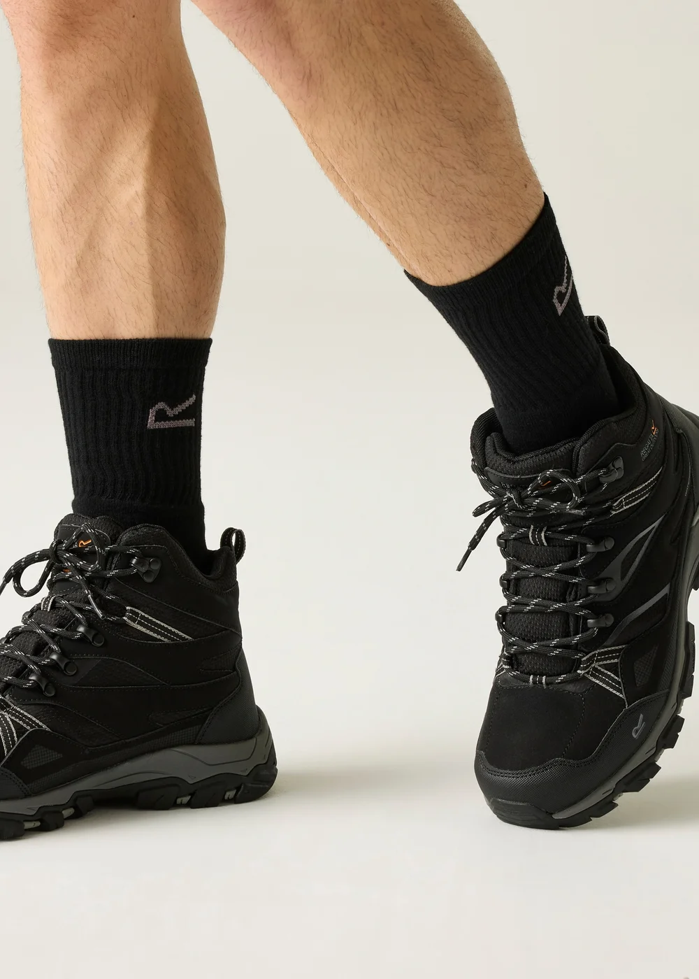 Regatta Black Granit Holcombe III Waterproof Breathable Isotex Walking Boots - Size 6.5 Adult Footwear Image 1