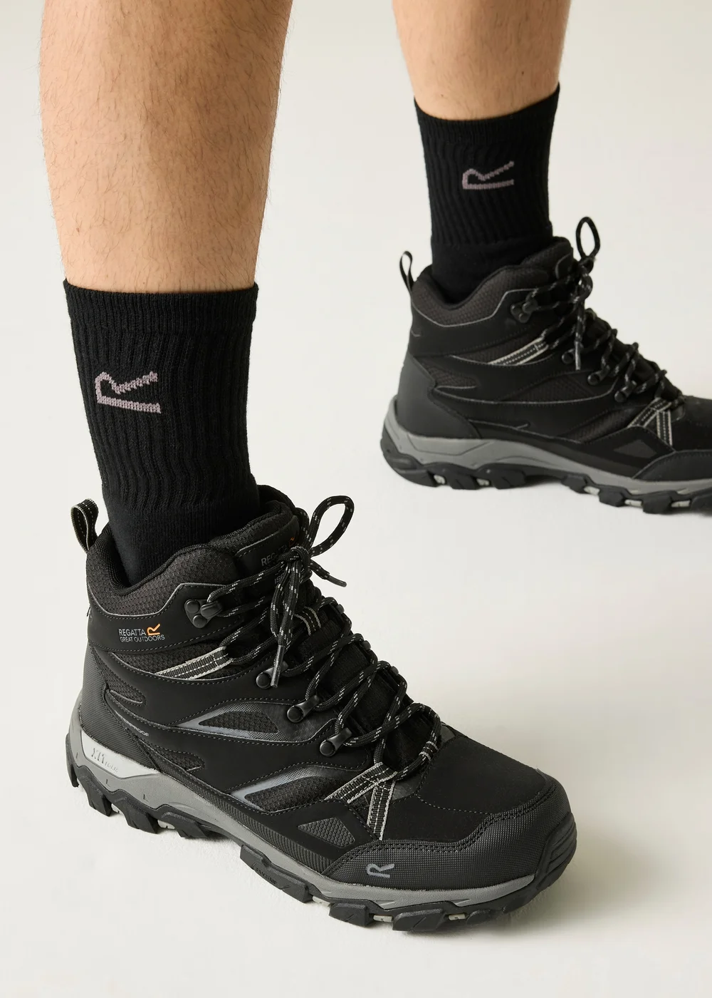 Regatta Black Granit Holcombe III Waterproof Breathable Isotex Walking Boots - Size 6.5 Adult Footwear Image 2