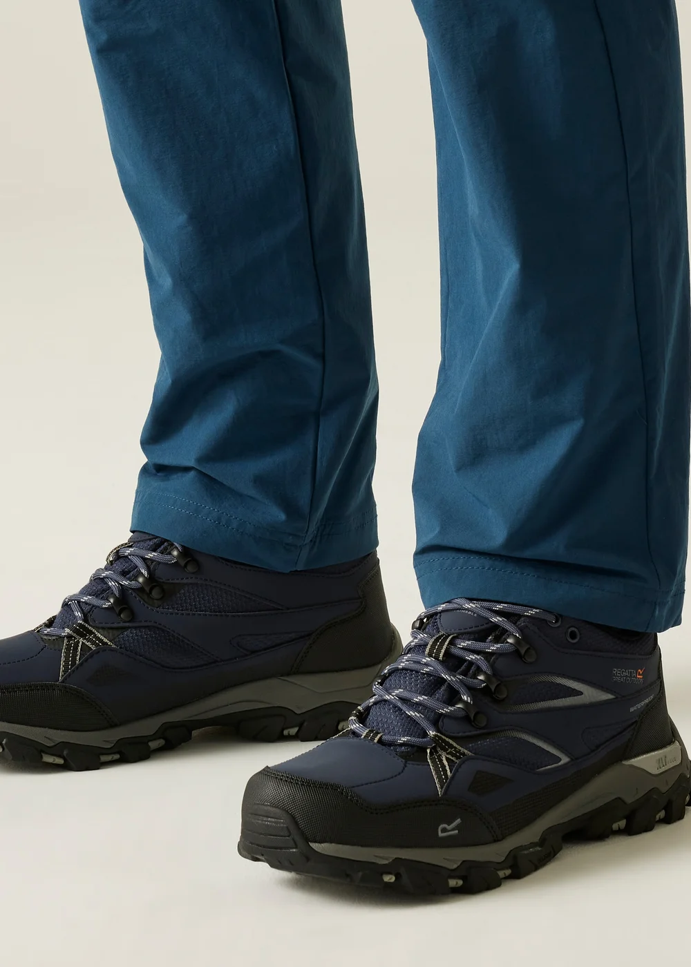 Regatta Navy Dark Steel Holcombe Low III Waterproof Breathable Isotex Walking Shoes - Size 6.5 Adult Footwear Image 1