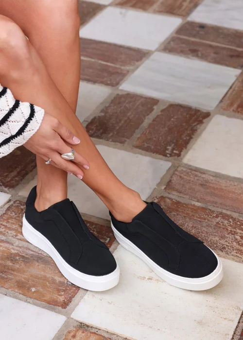 Linzi Henley Black Textured Slip On Platform Trainers - Size 6 Image 1