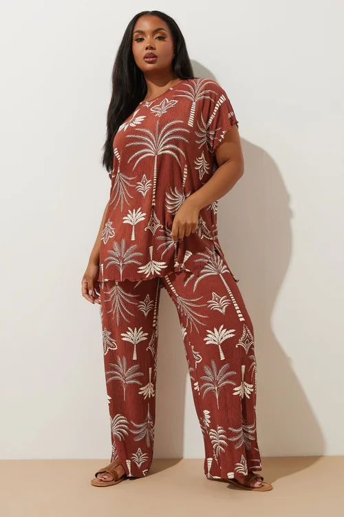 Yours Curve Brown Palm Print Plisse Top - Size 14 Image 4