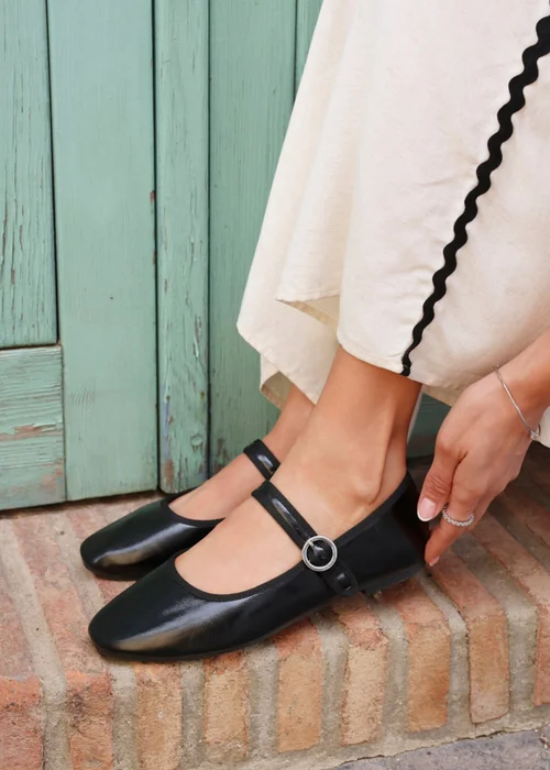 Linzi Graceful Black Faux Leather Ballet Pumps - Size 8 Image 1