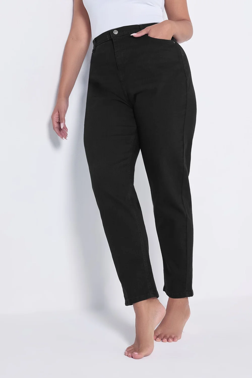 Yours Curve Black Mom Jeans - 26 Image 1