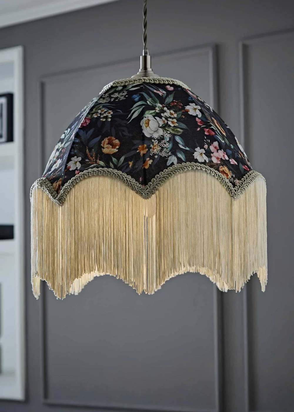 ValueLights Peony Scalloped Floral Fabric Classic Lamp Shade with Cream Tassels - One Size Image 1