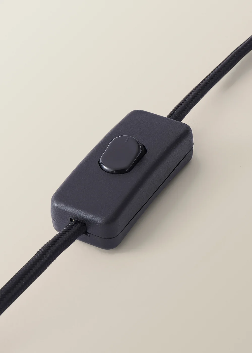 ValueLights Maeve Natural Scallop Black Trim Drum Shade Bobbin Bobble Table Lamp - One Size Image 5