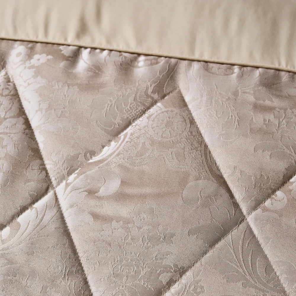Catherine Lansfield Champagne Gold Damask Jacquard Bedspread - One Size Image 2