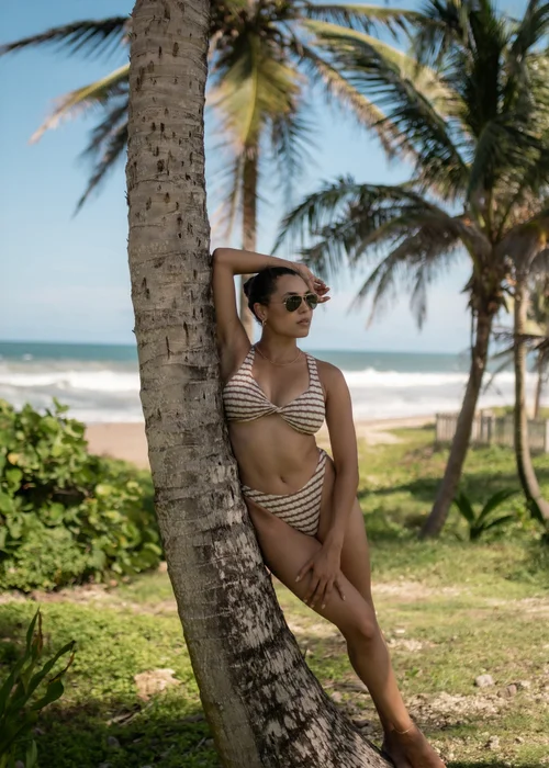 Gini London Tan Textured Stripe Bikini Bottom - Size 8 Image 1