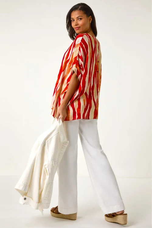 Roman Red Abstract Buttoned Top - Size 16 Image 4